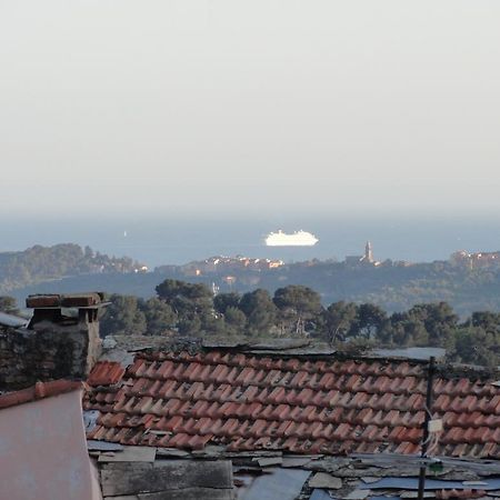 Vila Il Merlo Della Rocca Imperia Pokoj fotografie