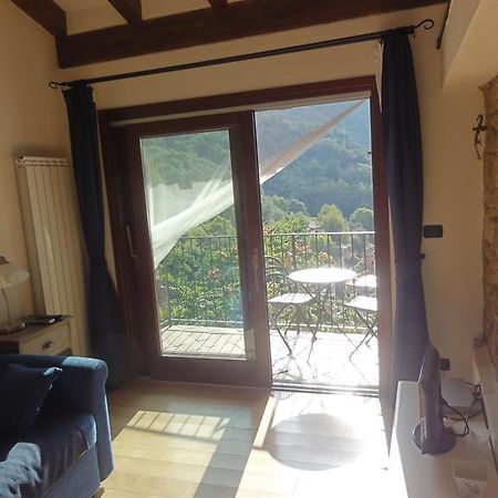 Vila Il Merlo Della Rocca Imperia Pokoj fotografie
