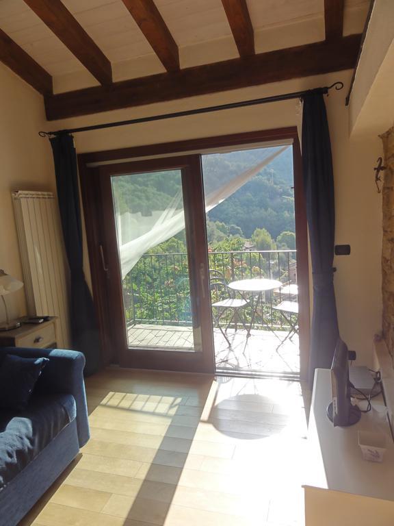 Vila Il Merlo Della Rocca Imperia Pokoj fotografie